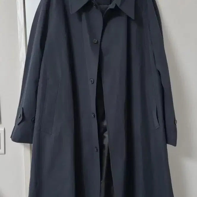 [BUNJANG] Tteulyeong Black Long Trench Coat / 틀영 블랙 바바리 트렌치코트
