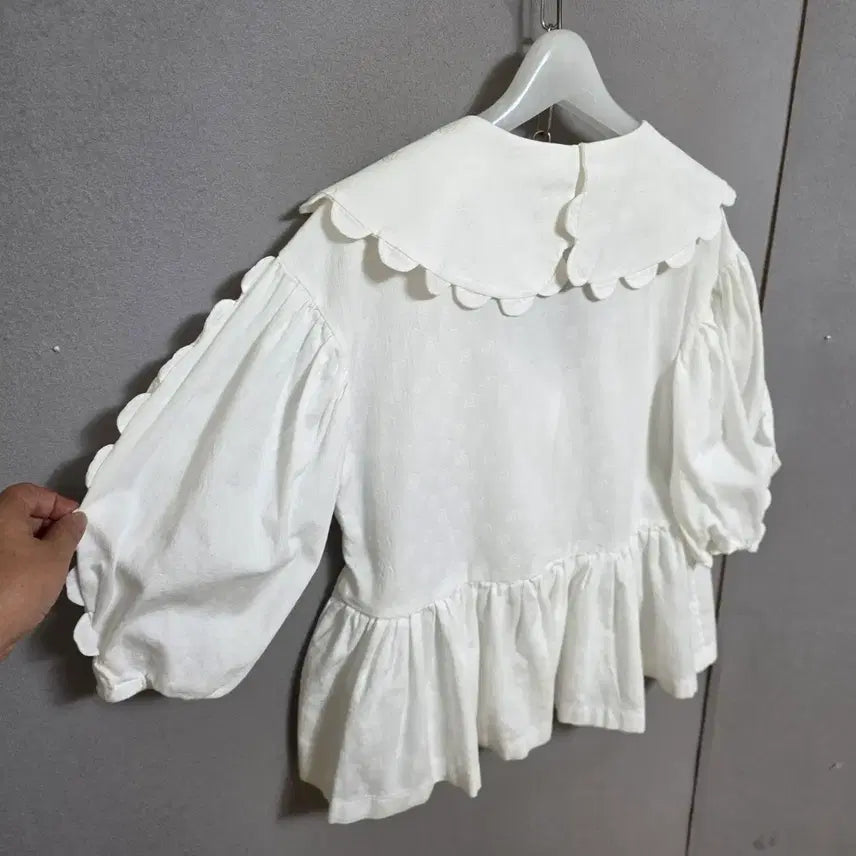 [BUNJANG] White V-Neck Wrap Blouse / 브이넥 큰카라 화이트 랩블라우스 F  n3267