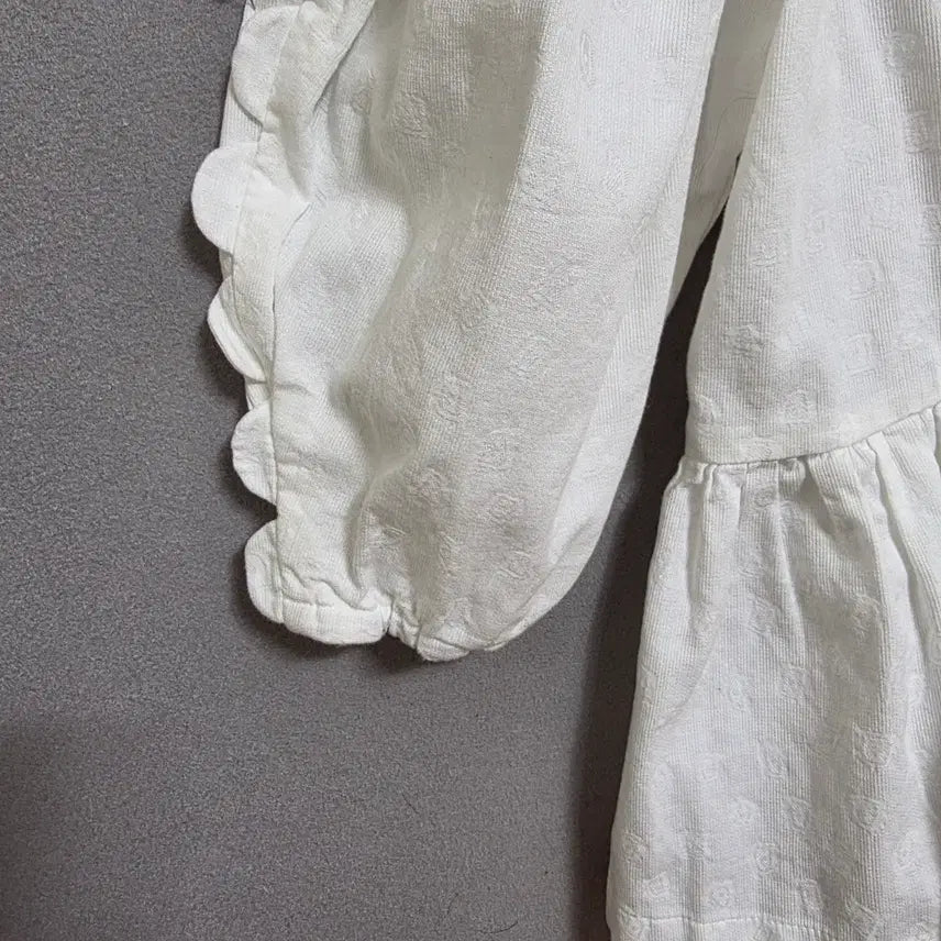 [BUNJANG] White V-Neck Wrap Blouse / 브이넥 큰카라 화이트 랩블라우스 F  n3267
