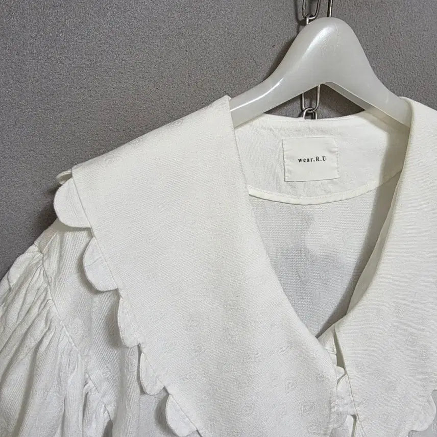[BUNJANG] White V-Neck Wrap Blouse / 브이넥 큰카라 화이트 랩블라우스 F  n3267