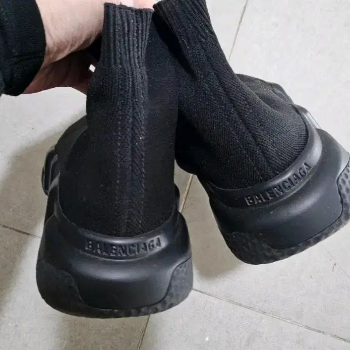 [BUNJANG] Balenciaga Speedrunner All Black Sneakers / (정품) 발렌시아가 스피드러너 올블랙 36