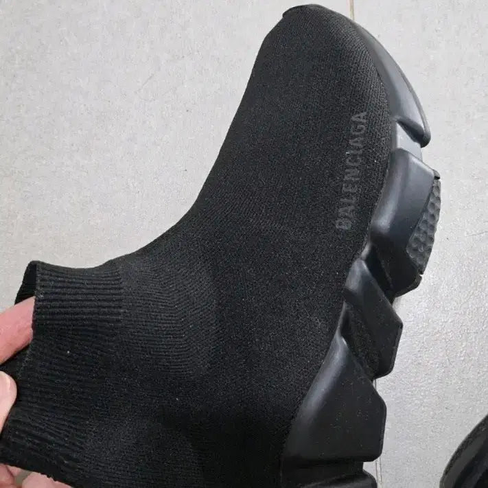 [BUNJANG] Balenciaga Speedrunner All Black Sneakers / (정품) 발렌시아가 스피드러너 올블랙 36