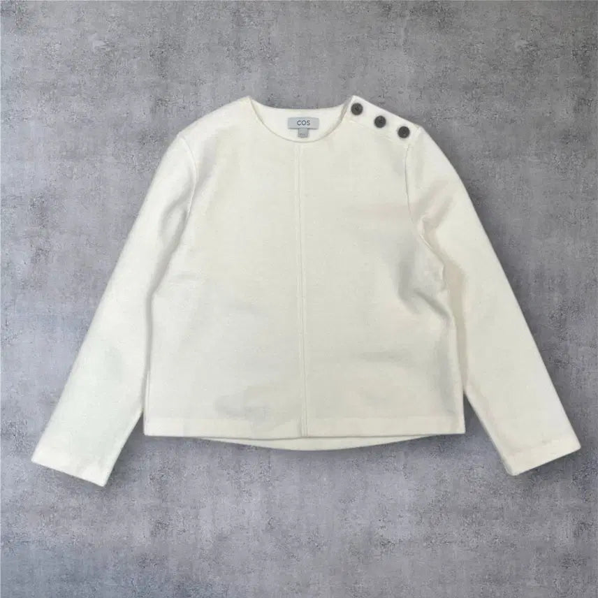 [BUNJANG] COS Ivory Boiled Wool Sweatshirt / 코스 COS 아이보리 버튼 디테일 보일드 울 스웨트 셔츠 S