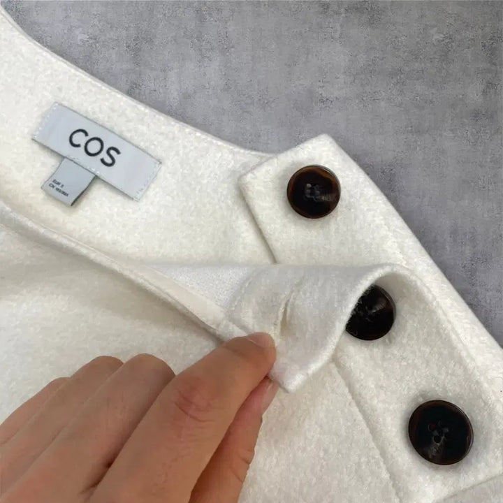 [BUNJANG] COS Ivory Boiled Wool Sweatshirt / 코스 COS 아이보리 버튼 디테일 보일드 울 스웨트 셔츠 S