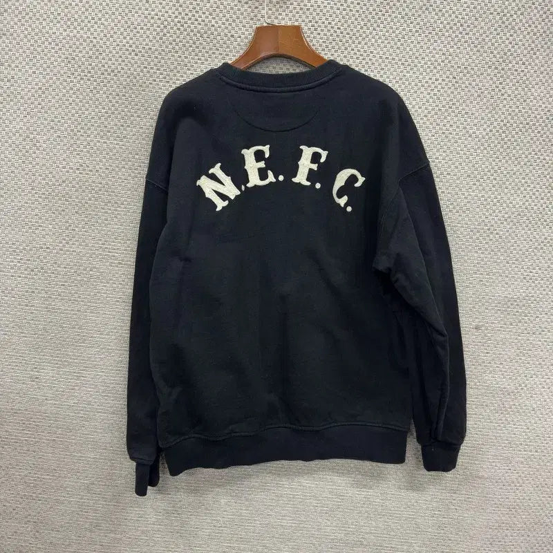 [BUNJANG] New Era Oversized Embroidered Sweatshirt / 뉴에라 오버핏 자수 스웻셔츠 맨투맨 95 A07385