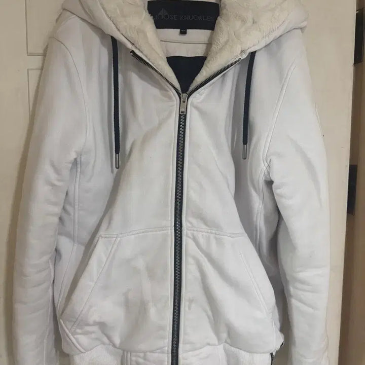 [BUNJANG] Moose Knuckles Classic Bunny Sweater White / 무스너클 클래식 버니스웨터 화이트
