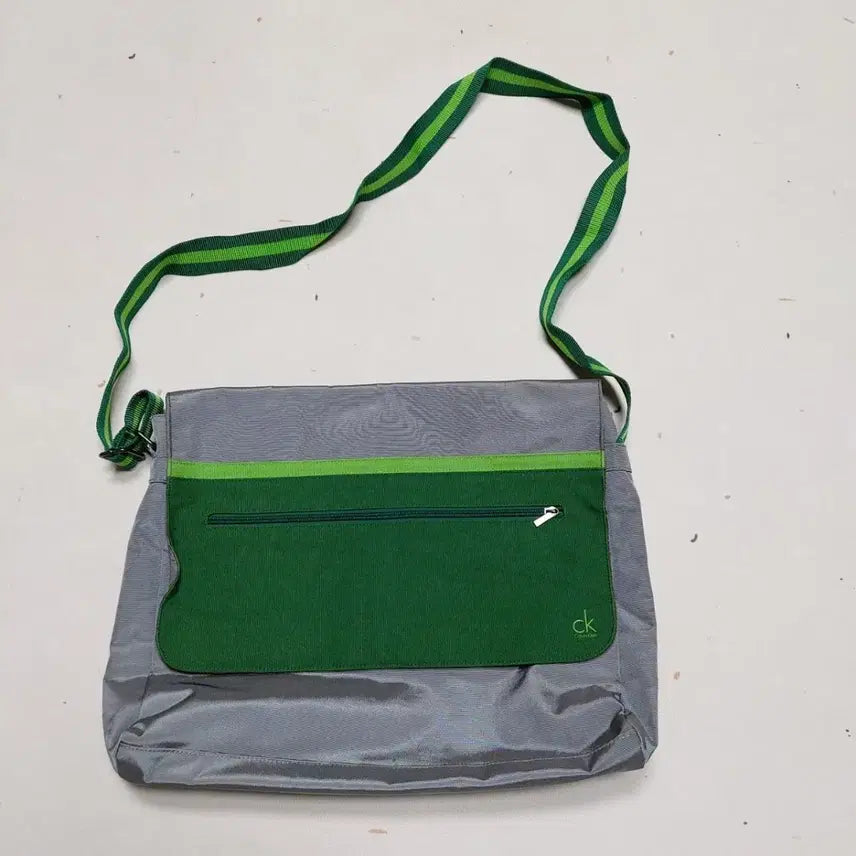 [BUNJANG] Calvin Klein Shoulder Bag / Crossbody / Briefcase / 새제품/캘빈클라인 가방/숄더백/크로스백/서류가방