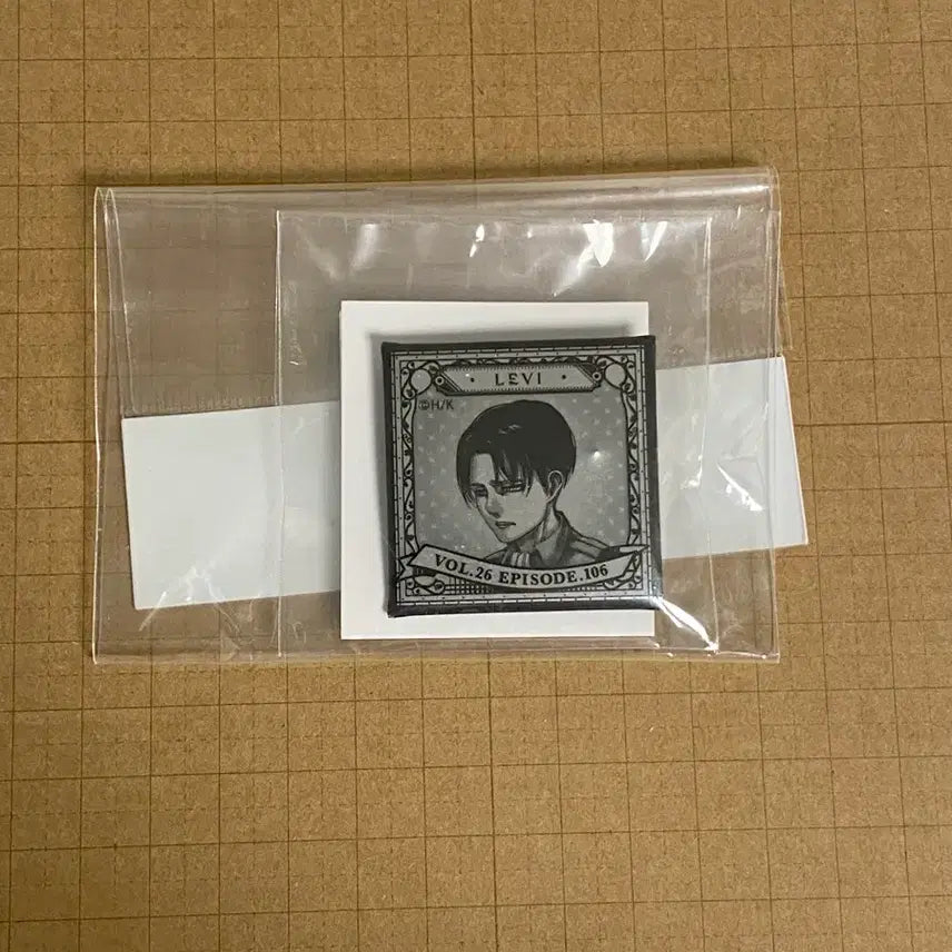 [BUNJANG] Attack on Titan Levi and Annie Birthday Limited Square Badge / 진격의 거인 리바이 애니크 생일 한정 사각 뱃지