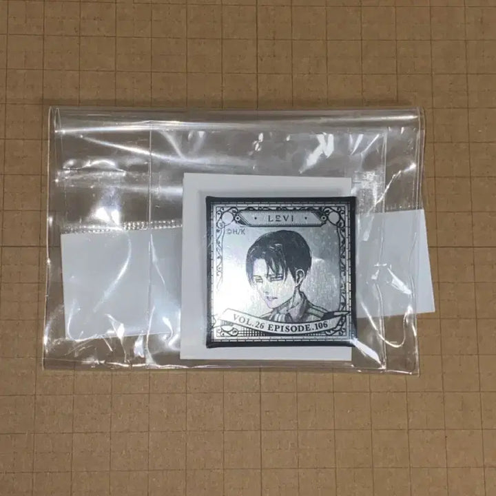 [BUNJANG] Attack on Titan Levi and Annie Birthday Limited Square Badge / 진격의 거인 리바이 애니크 생일 한정 사각 뱃지