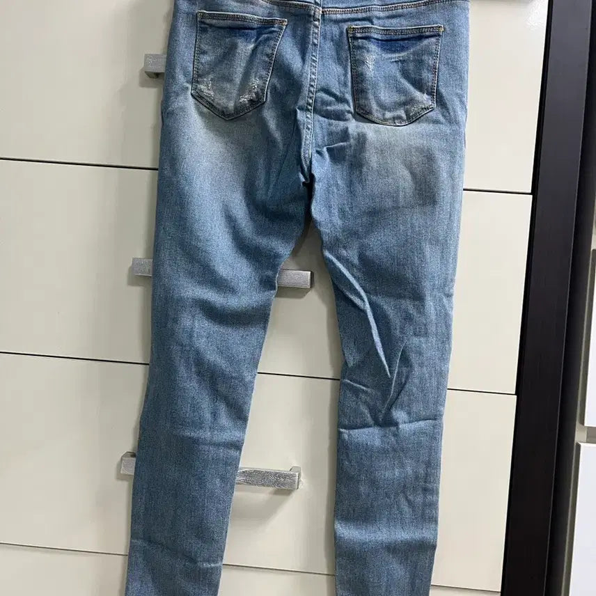 [BUNJANG] Torn Jeans M Size / 찢김 청바지 m사이즤