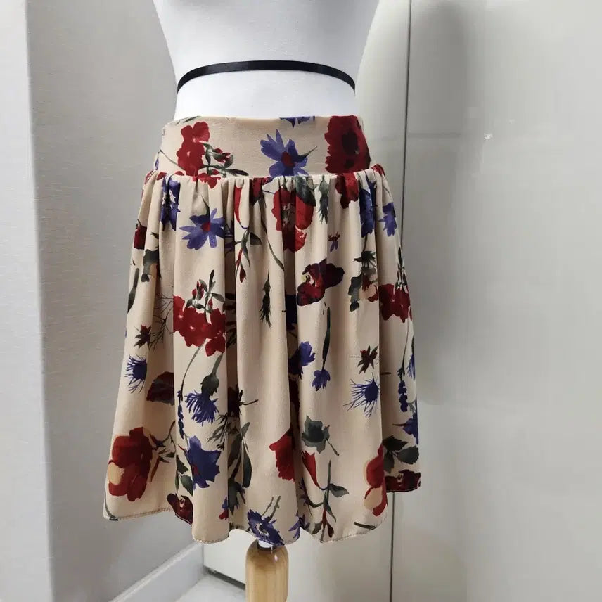 [BUNJANG] Floral Pattern Skirt / (새상품6만원)화사한  치마 스커트