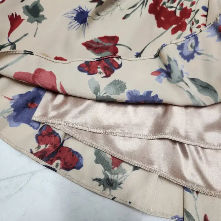 [BUNJANG] Floral Pattern Skirt / (새상품6만원)화사한  치마 스커트