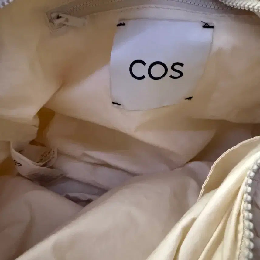 [BUNJANG] COS Quilted Cloud Bag Ivory / COS 코스 퀼티드 구름백 아이보리