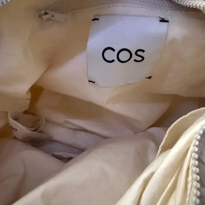 [BUNJANG] COS Quilted Cloud Bag Ivory / COS 코스 퀼티드 구름백 아이보리