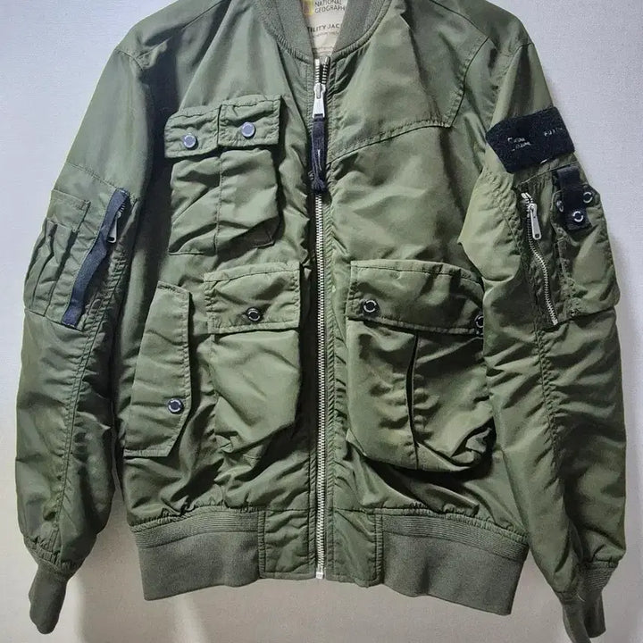 [BUNJANG] National Geographic Leptonic Pocket Point Flight Jacket / 내셔널지오그래픽 렙토닉 포켓 포인트 항공점퍼