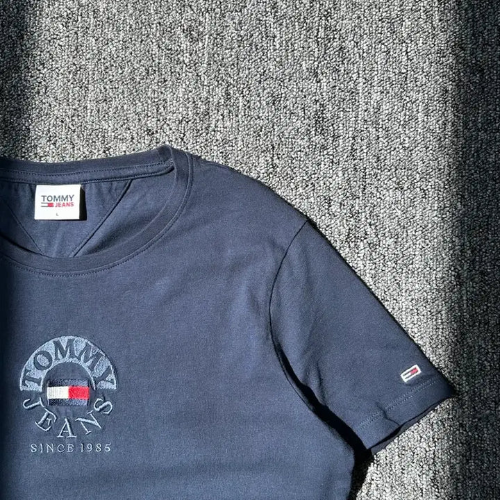 [SOLD OUT] 타미 진스 로고 반팔티