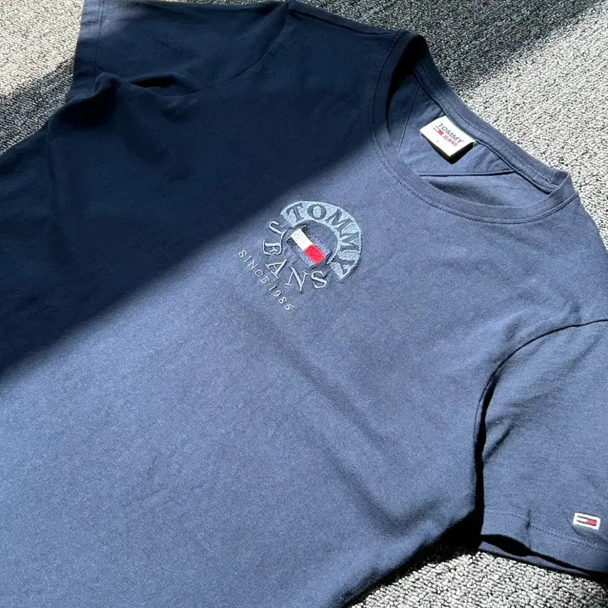 [SOLD OUT] 타미 진스 로고 반팔티