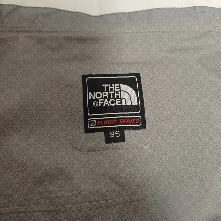 [BUNJANG] The North Face Flight Series HyVent DT Windbreaker (Women&