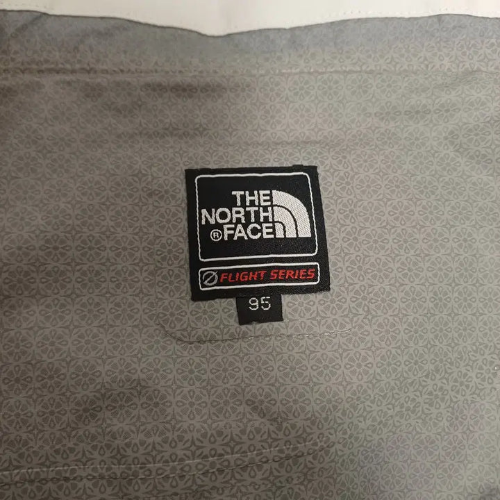 [BUNJANG] The North Face Flight Series HyVent DT Windbreaker (Women&
