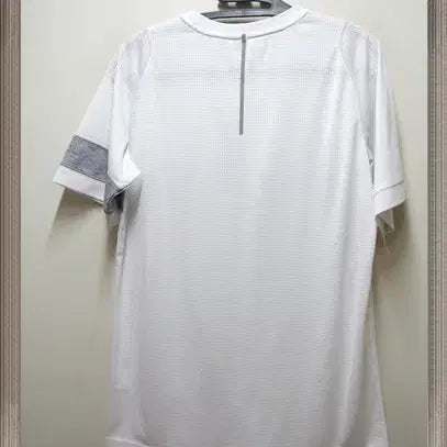 [BUNJANG] Black Yak NAU Poly-Mesh Functional Round T-shirt / 블랙야크 NAU 나우 정품 폴리메쉬 기능성라운드티 택L