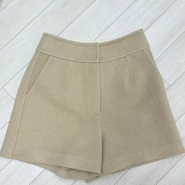 [BUNJANG] Romancechic Signature Wool Shorts / 로맨시크 시그니쳐 울 쇼츠