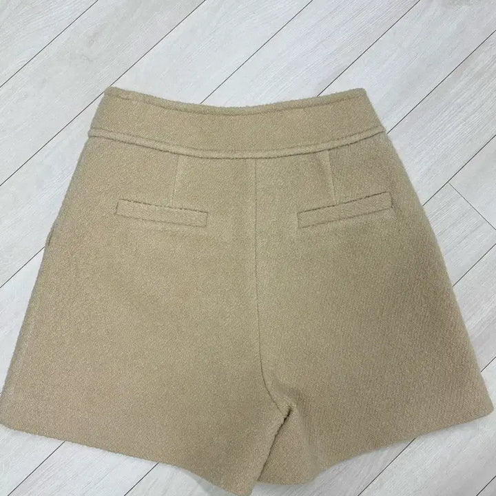 [BUNJANG] Romancechic Signature Wool Shorts / 로맨시크 시그니쳐 울 쇼츠