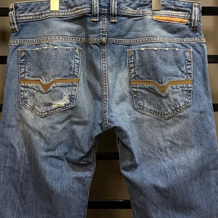 [BUNJANG] Diesel Saphado Denim Jeans / [33]  디젤 사파도 데님팬츠 4.9