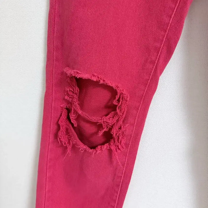[BUNJANG] Abbey Lee Pink Denim Ripped Jeans / 애비리 리바 핑크 데님 찢청