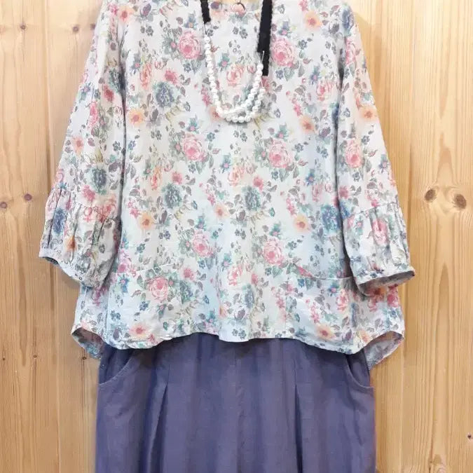 [SOLD OUT] * 플라워 패턴 린넨 (마) 상의      ( 새 상 품 )