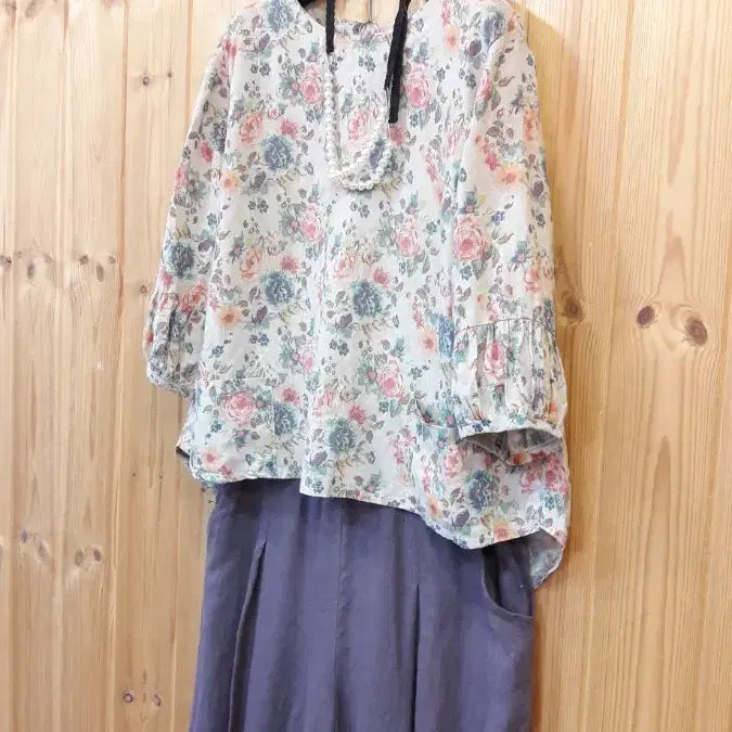 [SOLD OUT] * 플라워 패턴 린넨 (마) 상의      ( 새 상 품 )
