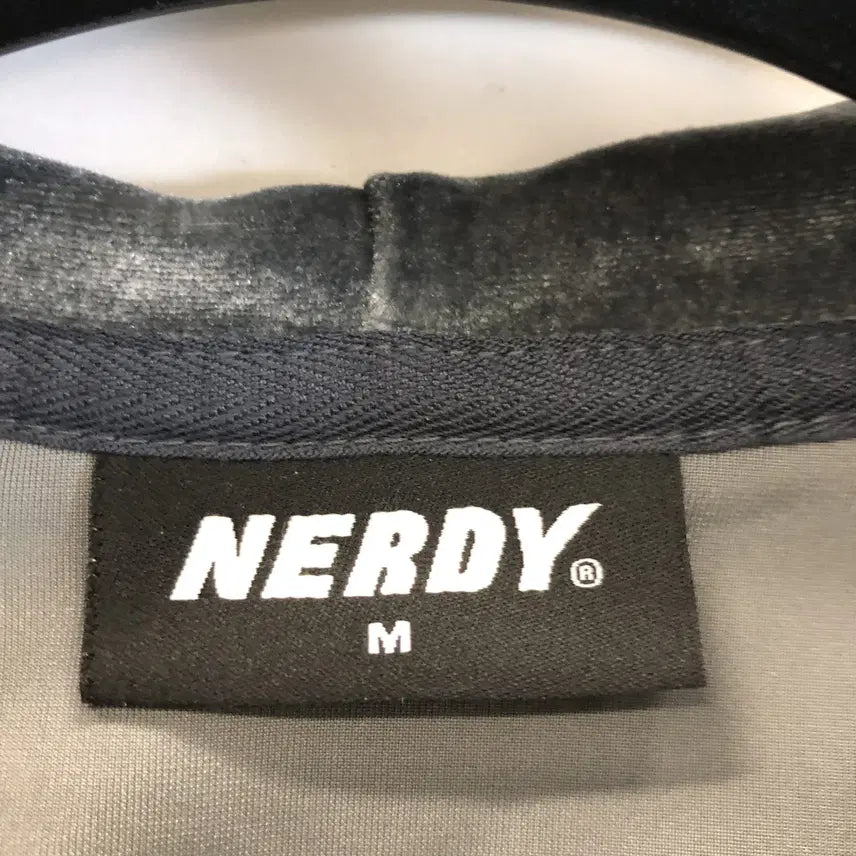 [SOLD OUT] NERDY 널디 크롭 벨벳져지 M