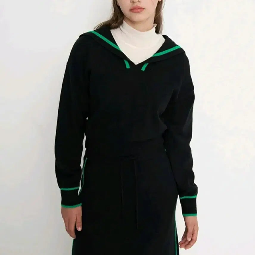 [BUNJANG] JUCY JUDY Sailor Collar Knit Top / 쥬시쥬디 블랙 세일러 카라 니트 그린 포인트 90
