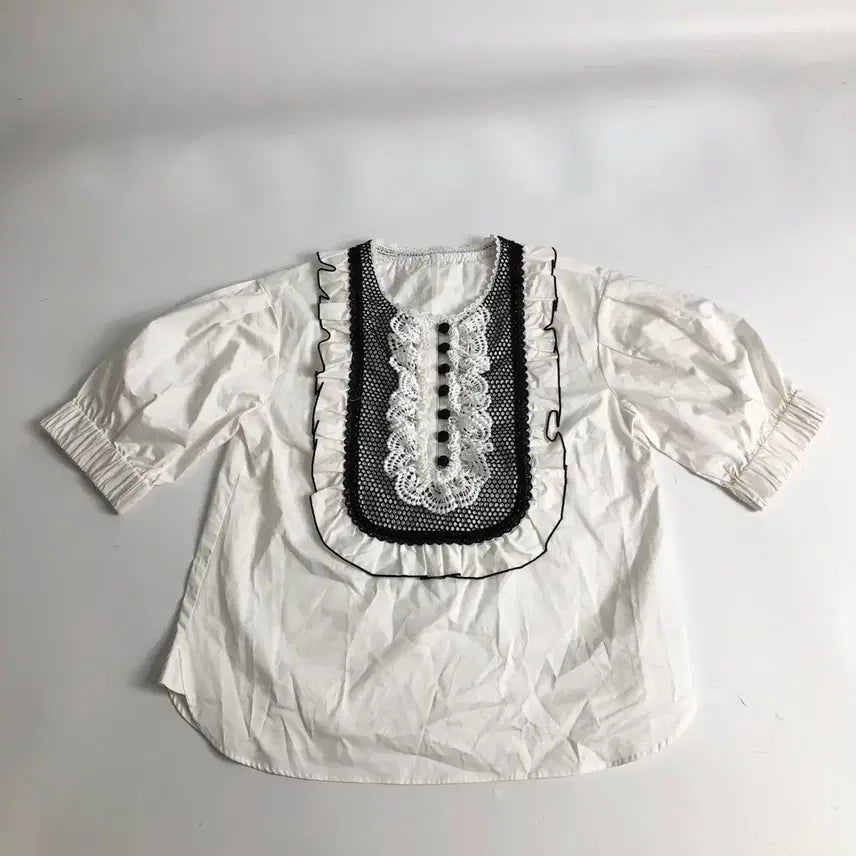 [SOLD OUT] 레이스 퍼프 반팔 블라우스 화이트