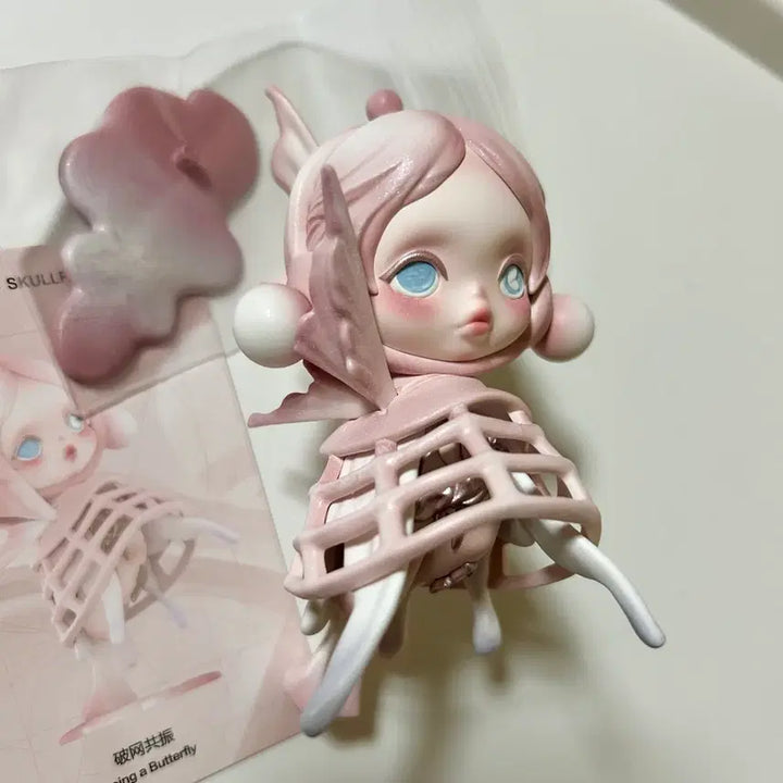 [BUNJANG] POP MART Skullpanda Paradox Butterfly Figure / 팝마트 스컬판다 패러독스 나비 판매합니다
