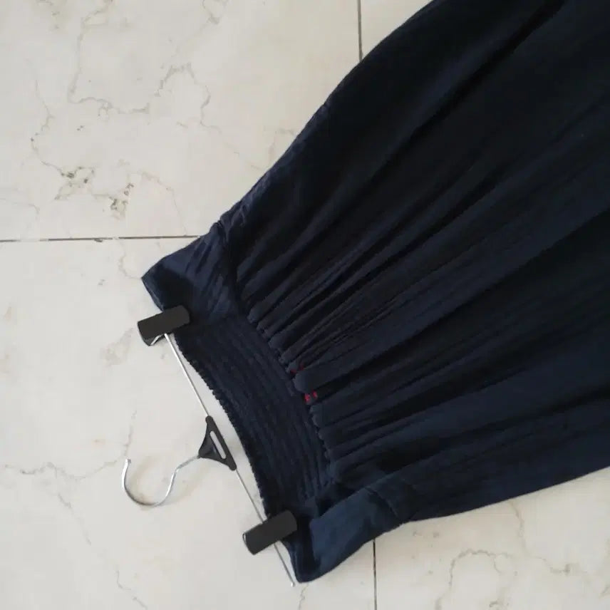 [BUNJANG] XIRENA Back Banding Long Skirt / XIRENA 시레나 백밴딩 롱스커트