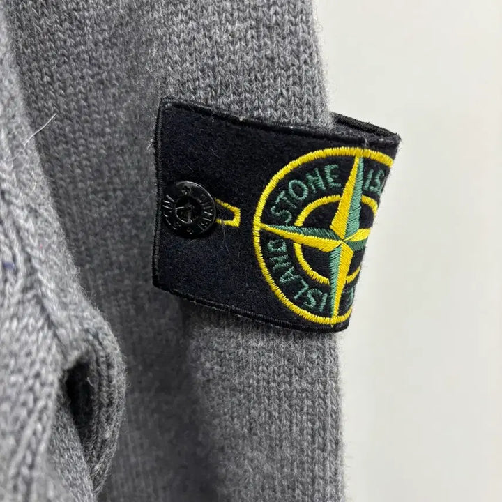 [BUNJANG] Stone Island Half-Zip Knit Sweater / [L]스톤아일랜드 반집업 니트