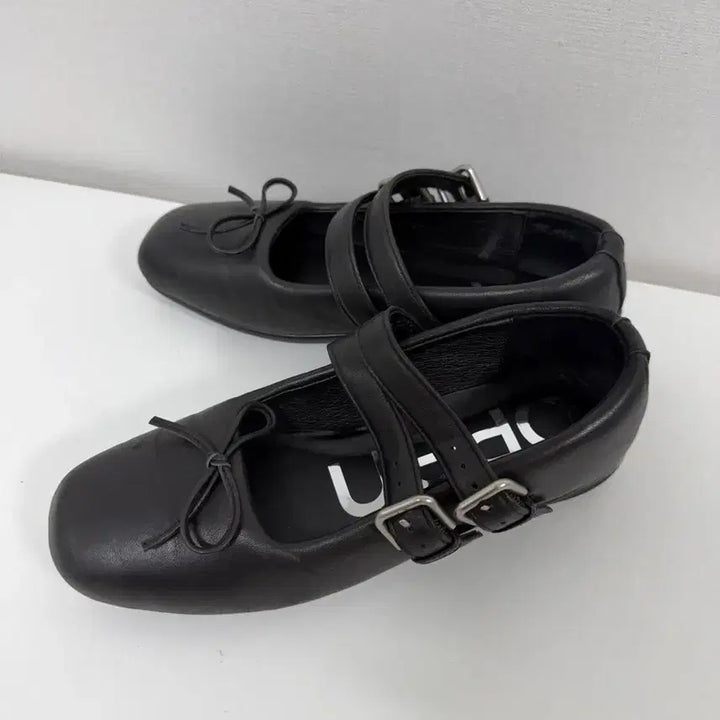 [BUNJANG] Open Y Y Mary Jane Buckle Flats / 오픈와이와이 플랫 메리제인 버클 블랙 38size