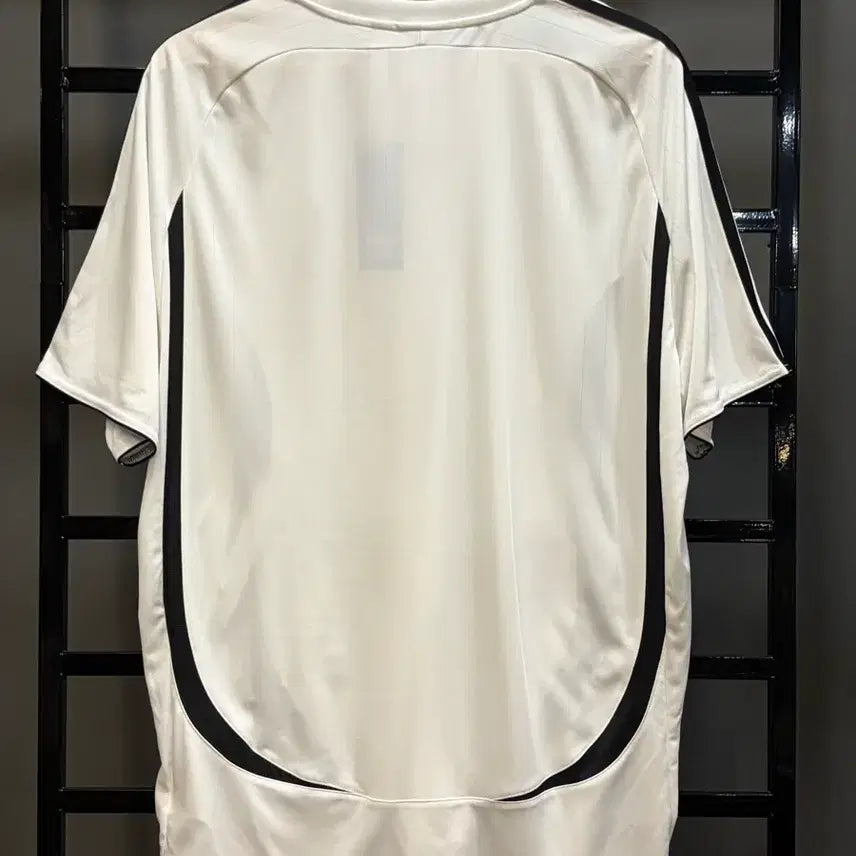 [BUNJANG] Adidas Adicolor Teamgeist T-Shirt (XL) / (XL) 아디다스(Adidas)의 아디컬러 팀가이스트 티셔츠 4.5