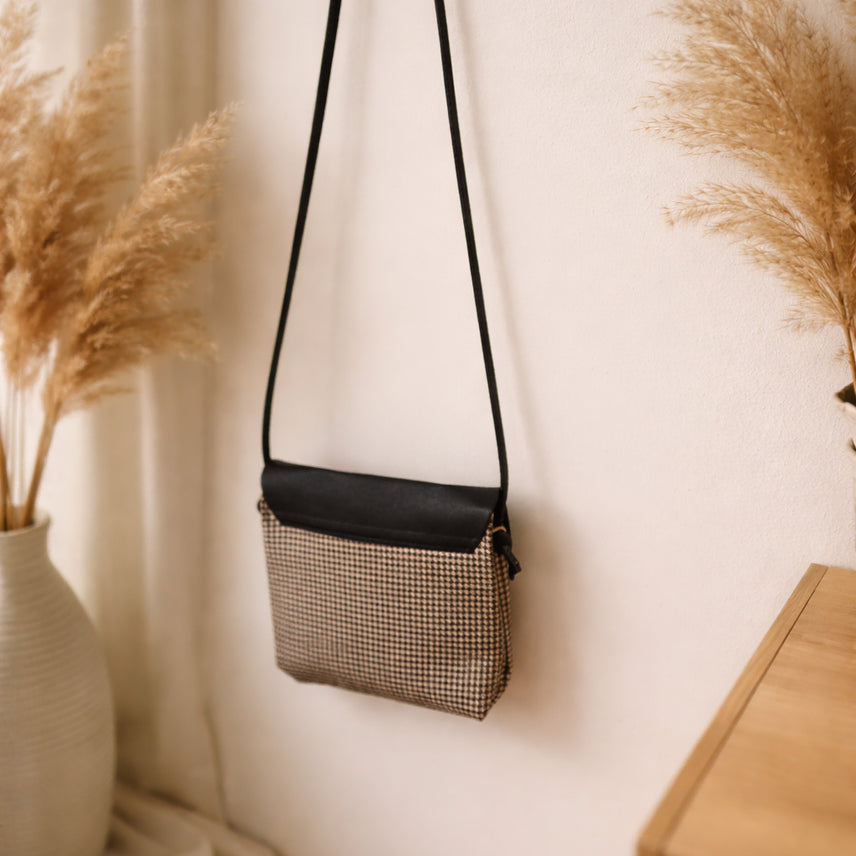 [BUNJANG] Checkered Crossbody Bag / 체크무늬 크로스백