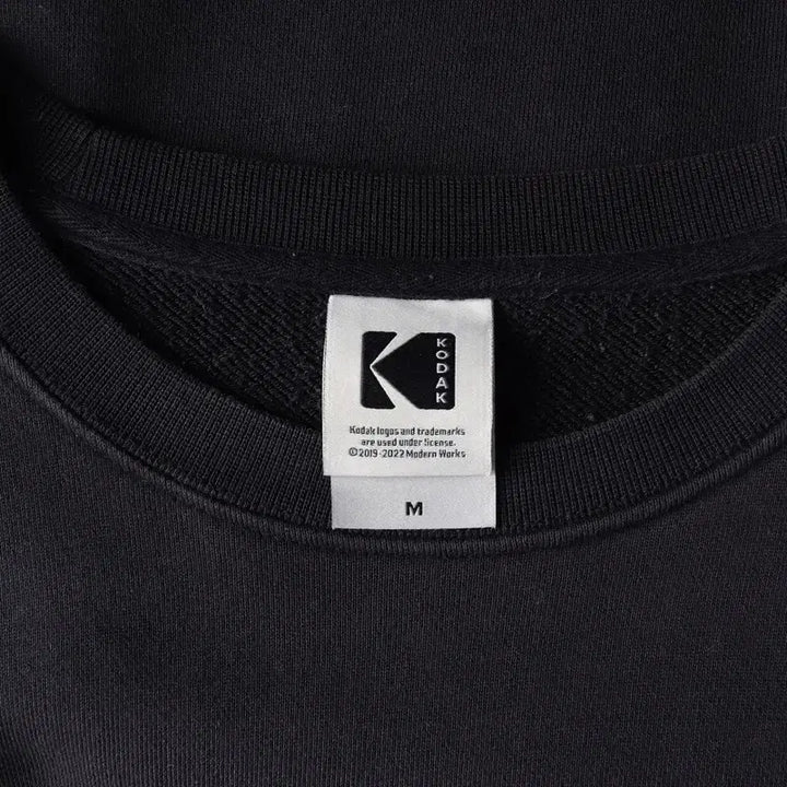[BUNJANG] Kodak Mini Logo Sweatshirt / 코닥 어패럴 미니 로고 맨투맨 M