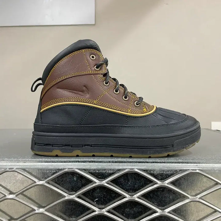 [BUNJANG] Nike ACG Woodside 2 Boots 240 / 나이키 ACG 우드사이드2 부츠 240
