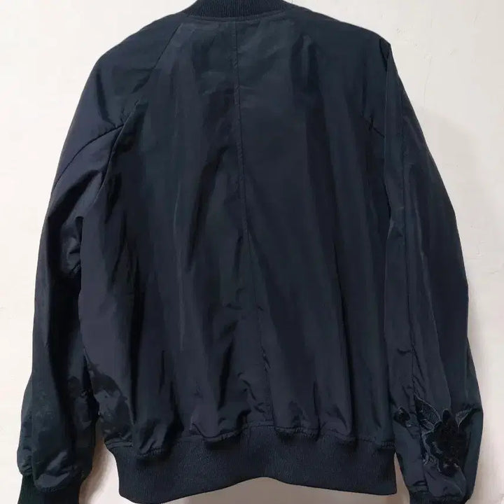 [BUNJANG] Siero Black Floral Embroidered Bomber Jacket / siero 검정색 꽃 자수 봄버 자켓