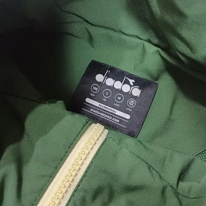 [BUNJANG] Diadora Oversized Track Jacket / 디아도라 오버사이즈 트랙자켓 100사이즈