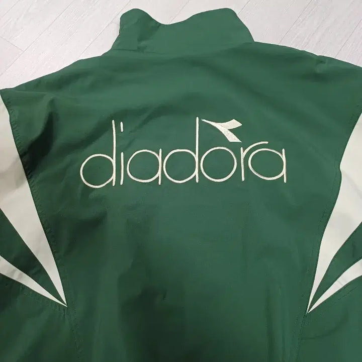 [BUNJANG] Diadora Oversized Track Jacket / 디아도라 오버사이즈 트랙자켓 100사이즈
