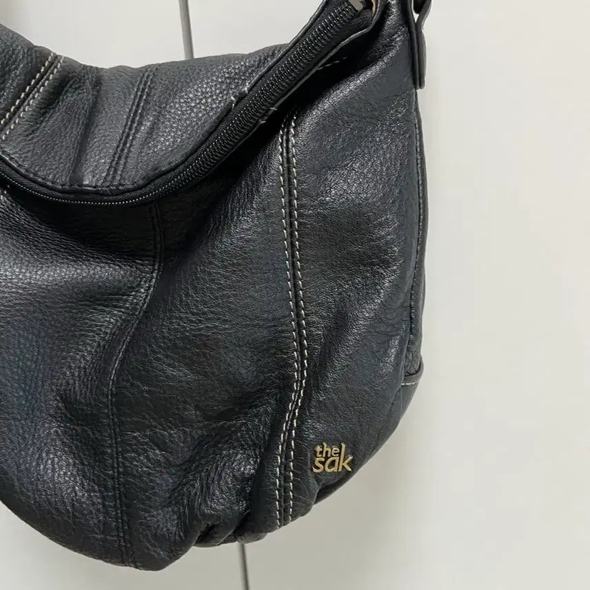 [SOLD OUT] The sak 가죽 크로스백 새상품