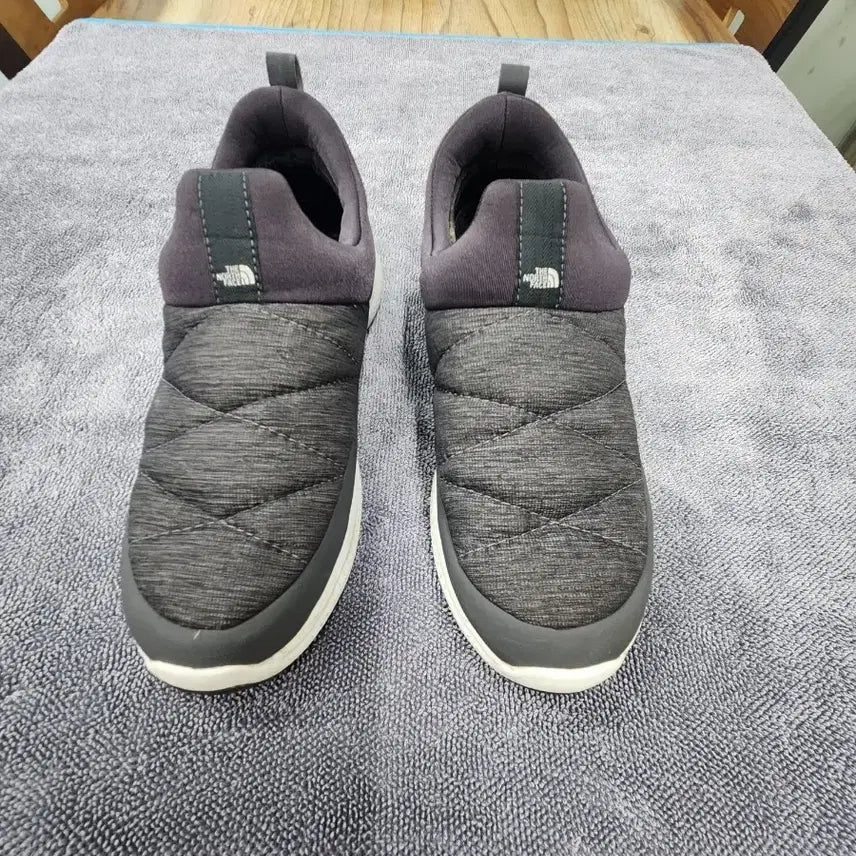 [BUNJANG] The North Face Padded Shoes (240) / 노스페이스 패딩신발(240)