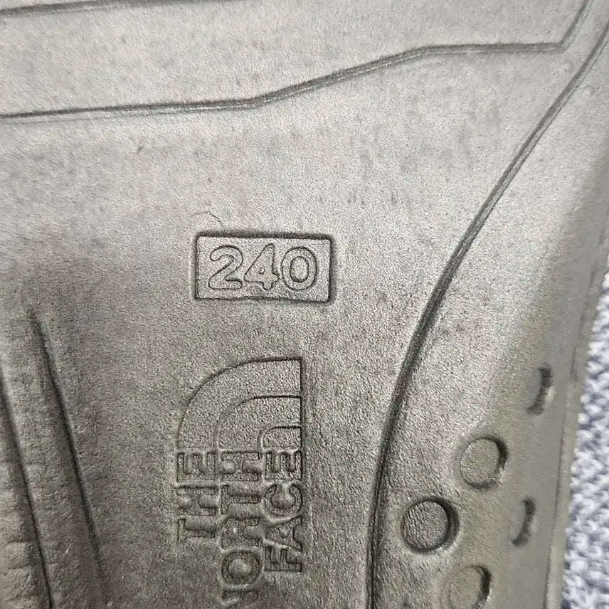 [BUNJANG] The North Face Padded Shoes (240) / 노스페이스 패딩신발(240)