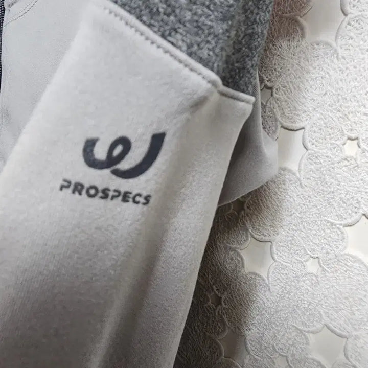 [BUNJANG] Prospecs Fleece Lined Hoodie Zip-up (Women&