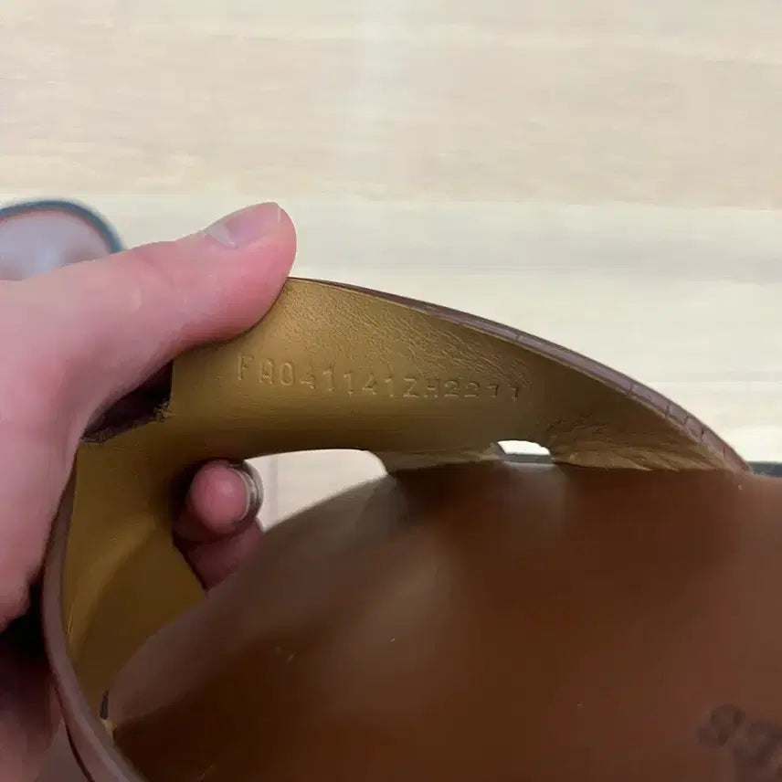 [BUNJANG] Hermes Izmir Slippers / 에르메스 이즈미르 슬리퍼
