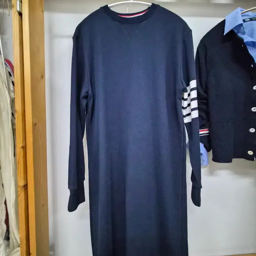 [BUNJANG] Luxury Crewneck Dress / 맨투맨 원피스